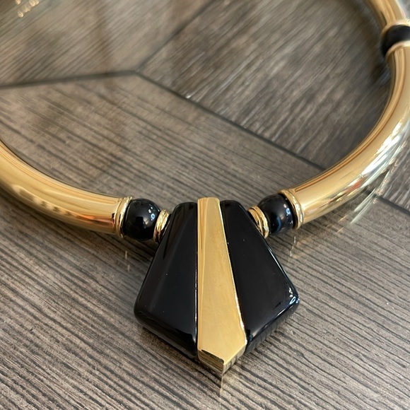 Vintage 1987 Avon “Modern Elegance” Black & Gold Tubular Necklace - Picture 3 of 16